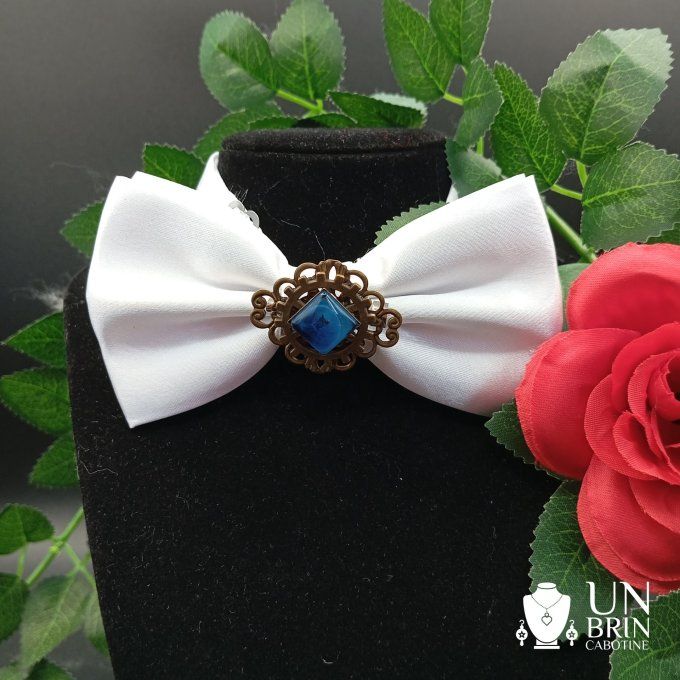 Nœud papillon blanc