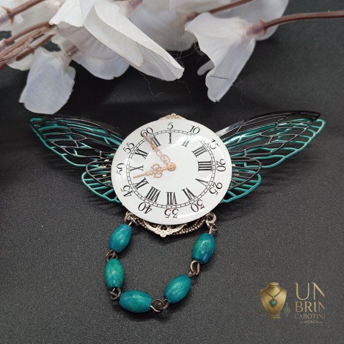 Broche "Éphémère Ailé"