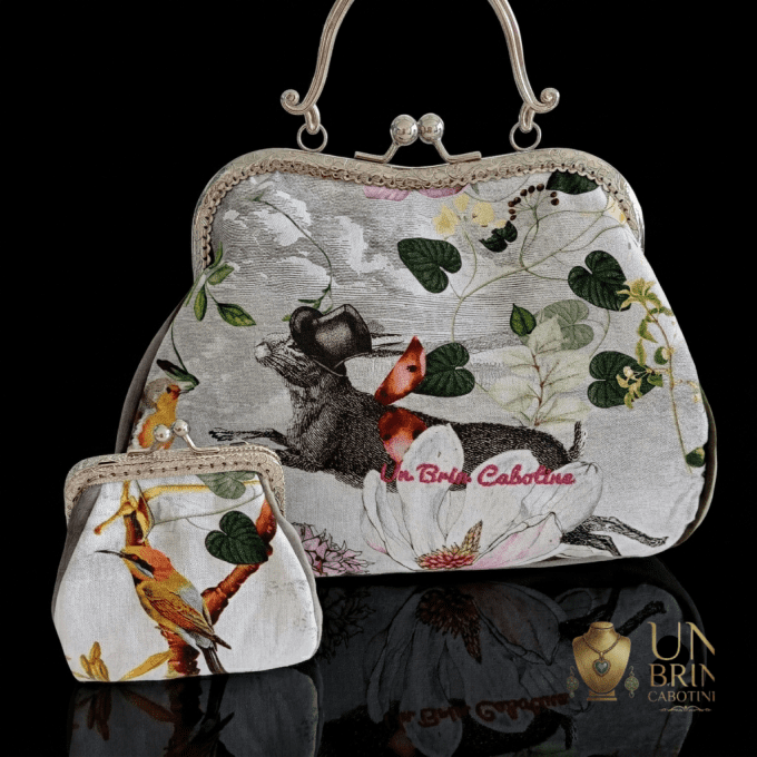Sac Velours Gris & Lapin au Chapeau – Pièce Unique