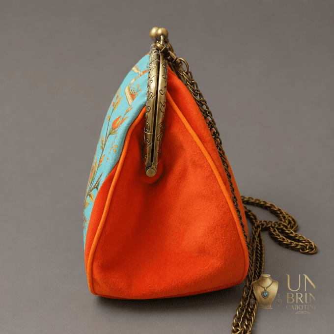 Sac Velours & Cardinaux Rouges – Pièce Unique