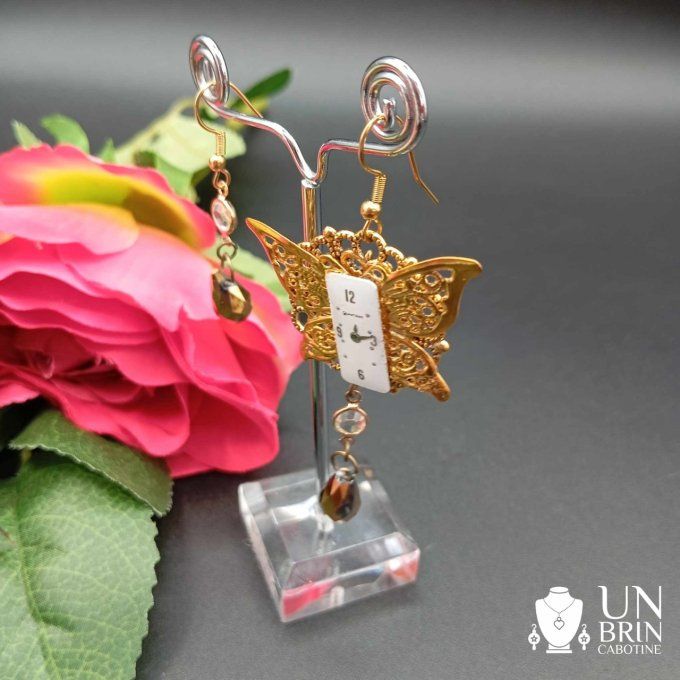 Boucles d'oreilles papillon asymétriques  