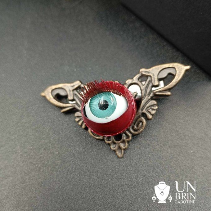 Bijou de barbe bronze, "Je t'ai à l'oeil"