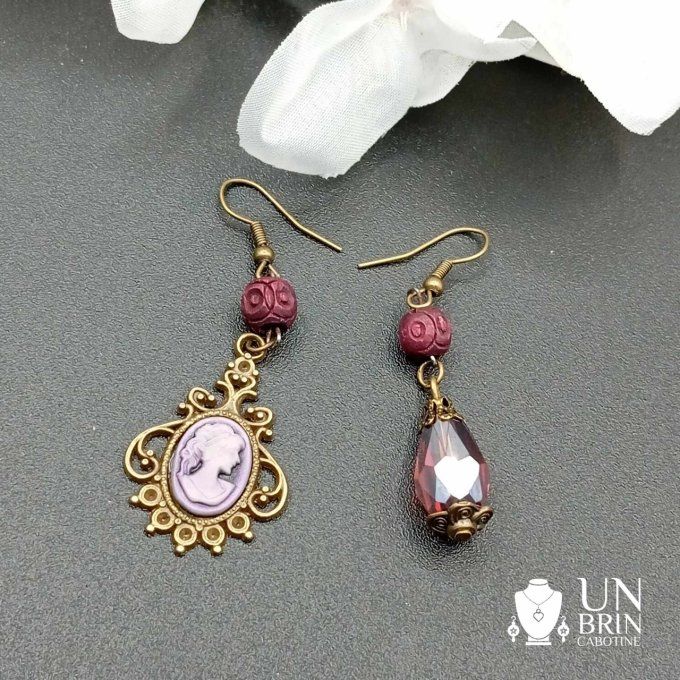 Boucles d'oreilles  asymétriques  