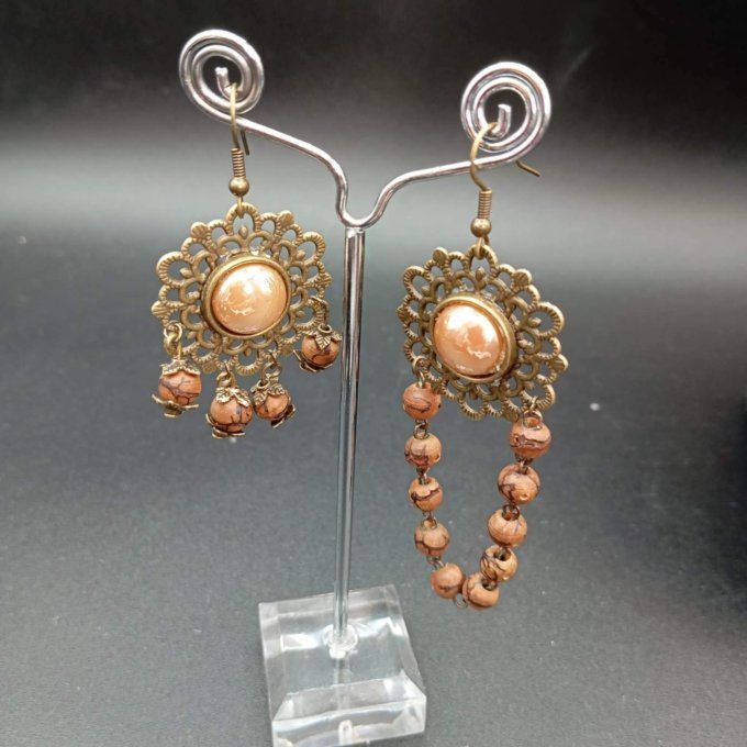 Boucles d'oreilles  asymétriques   