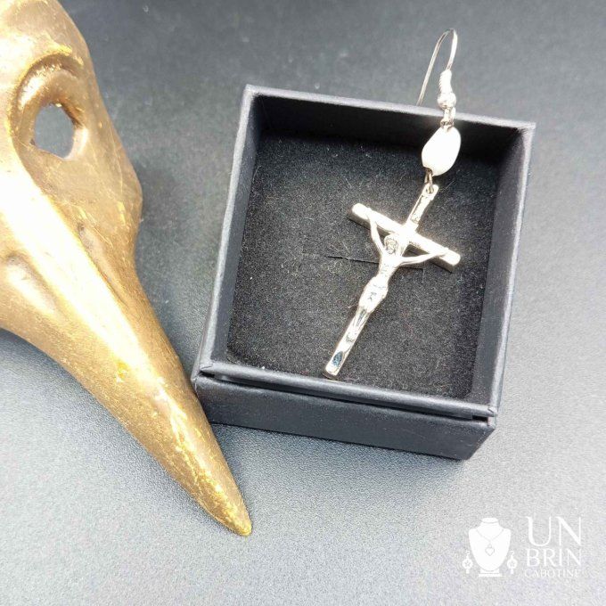 Boucle d'oreille croix 