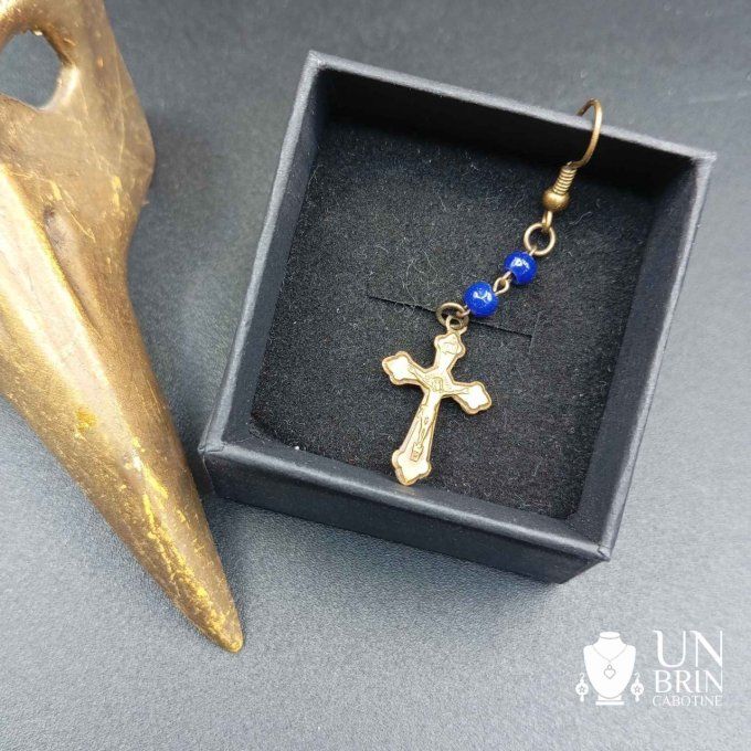 Boucle d'oreille croix