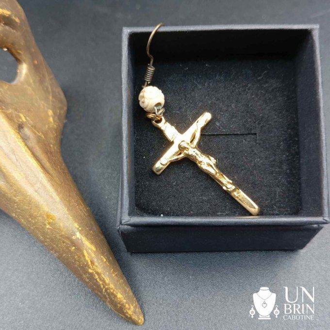 Boucle d'oreille Croix