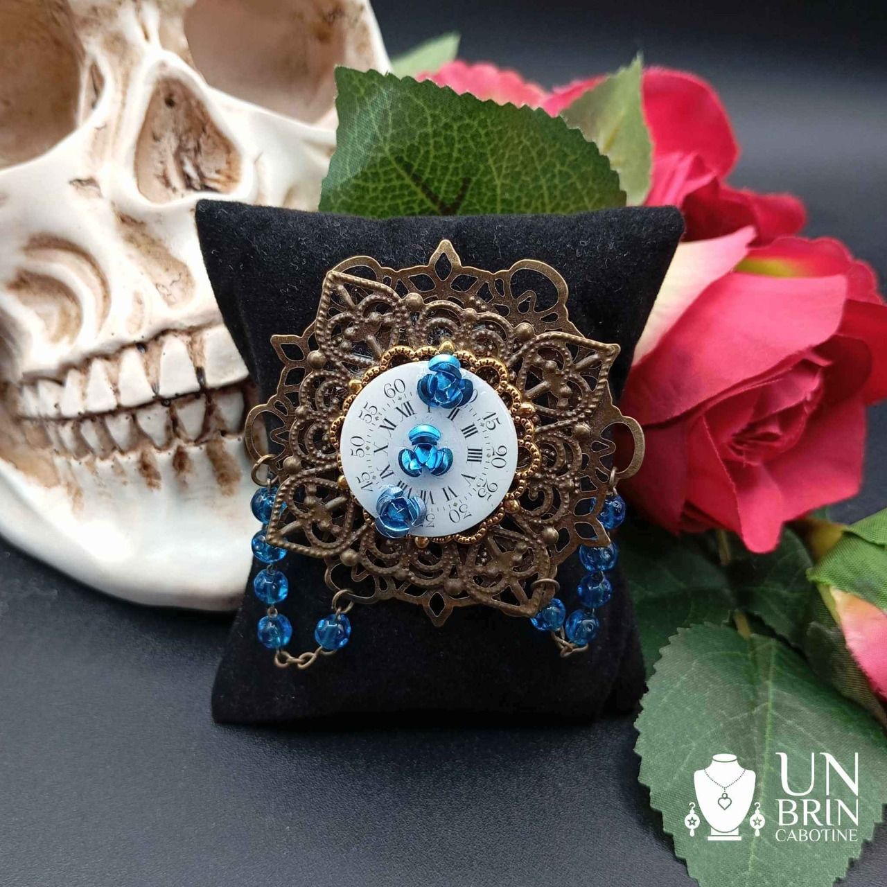 Broche upcyclée bronze