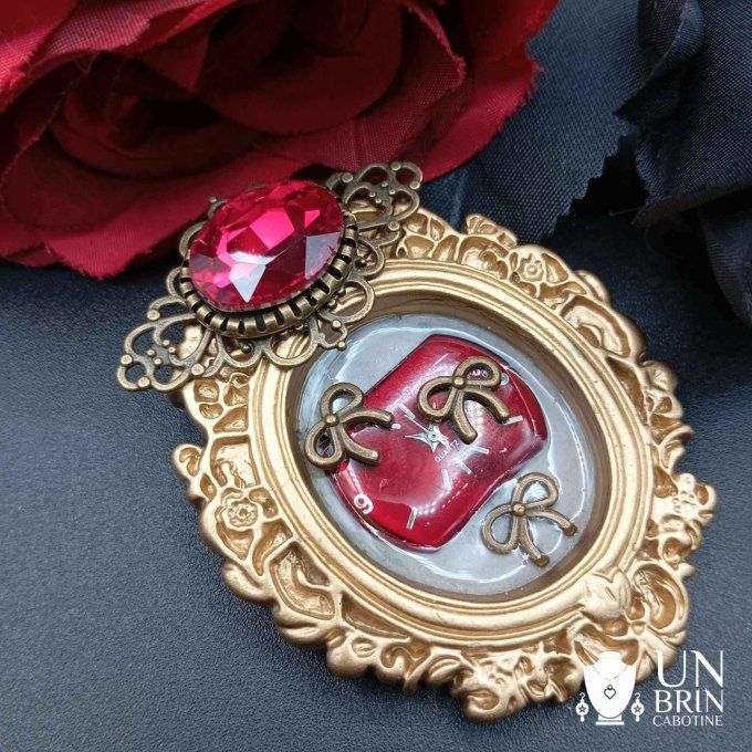 Broche cadre baroque