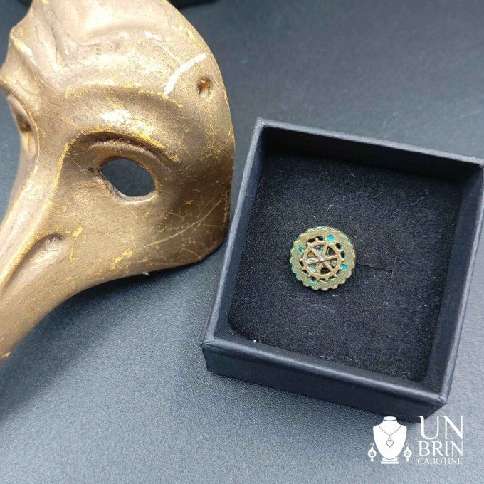 Clou d'oreille couleur bronze