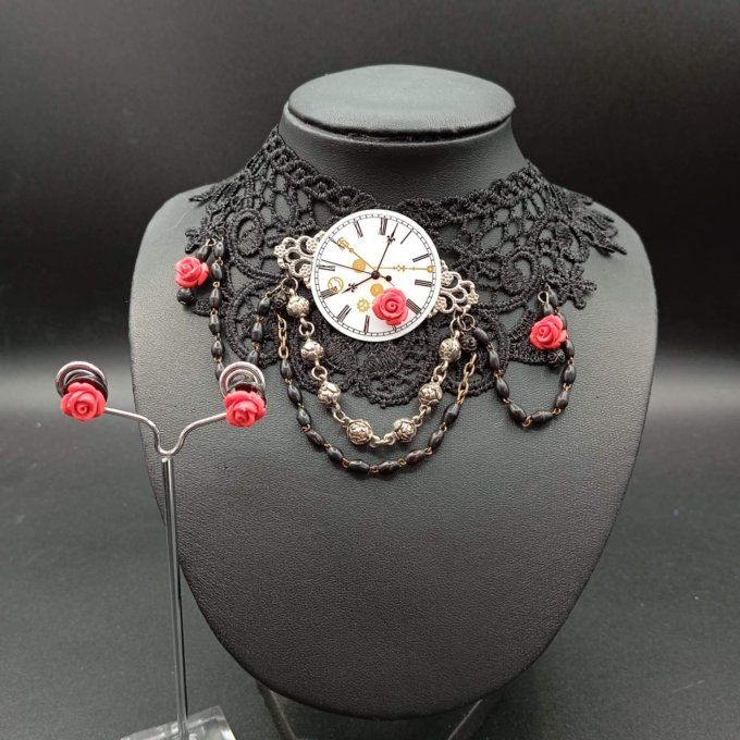 Collier chapelet , roses rouges