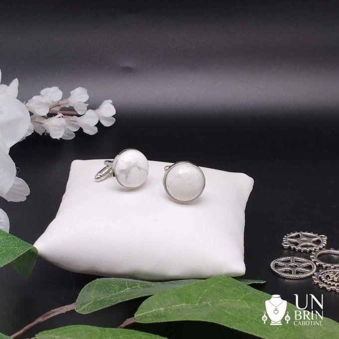 Boutons de manchettes et howlite