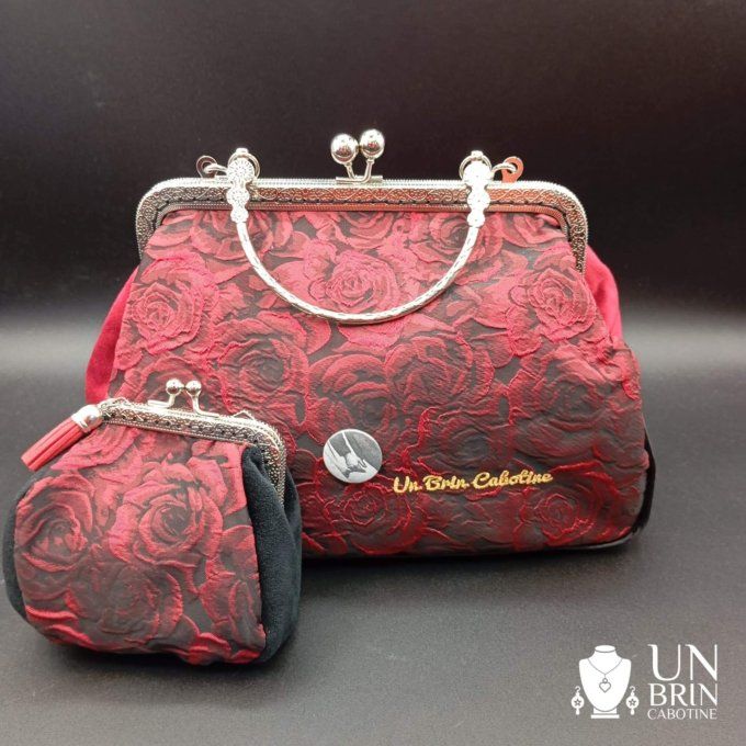 Porte monnaie roses rouges